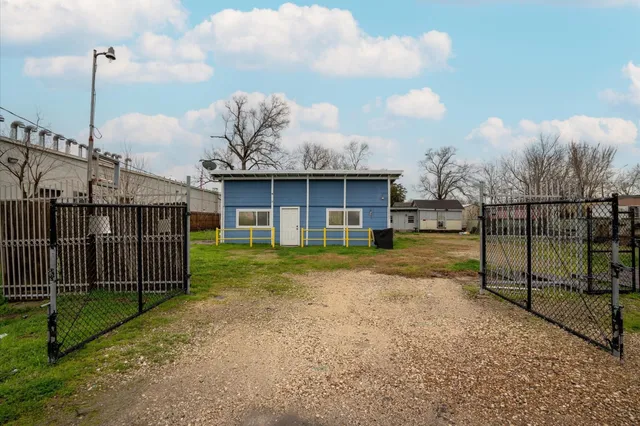 $150,000 | 13842 Laredo Street, Houston, TX 77015