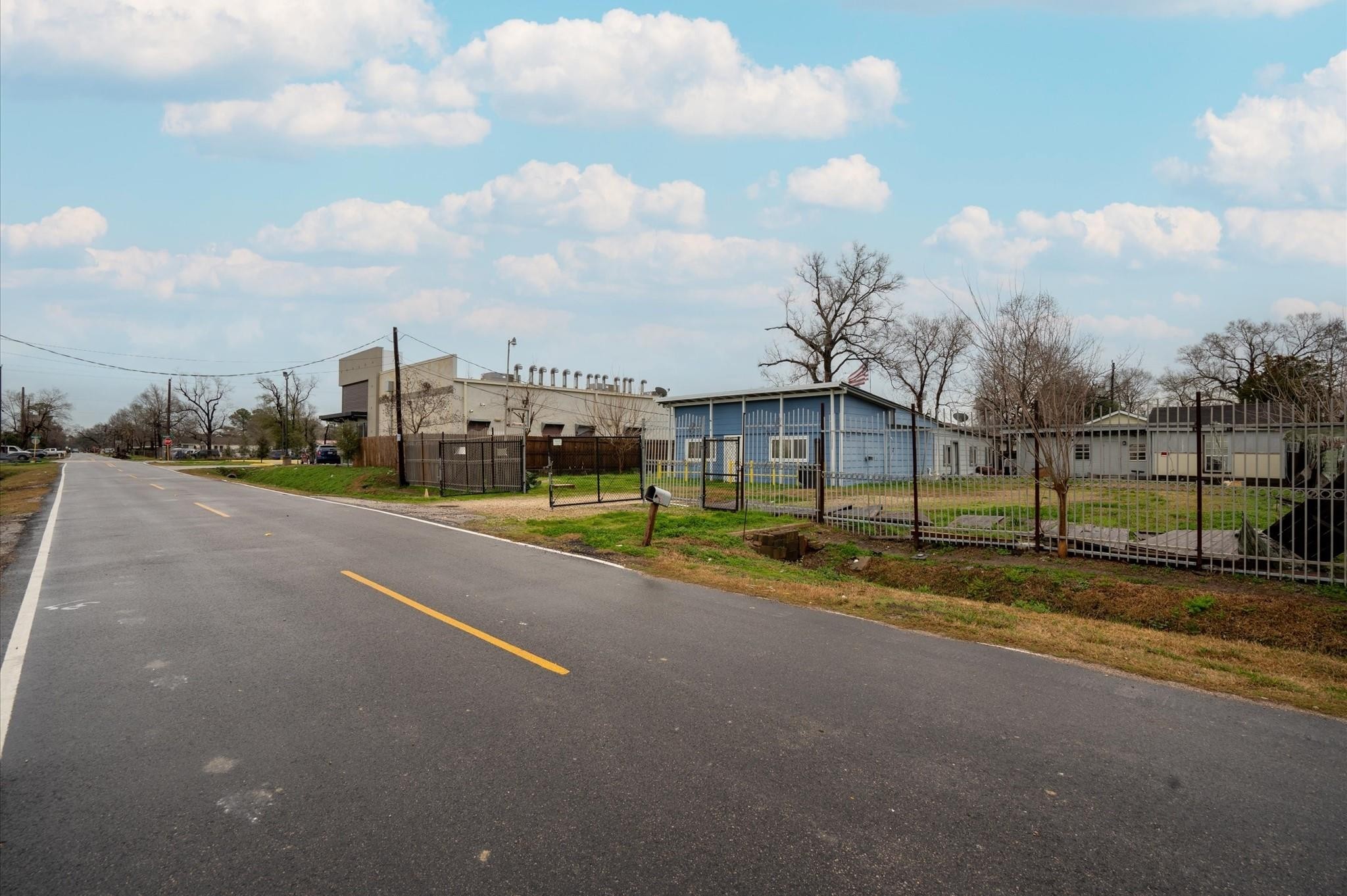 13842 Laredo Street Houston, TX 77015 - Photo 5 of 9