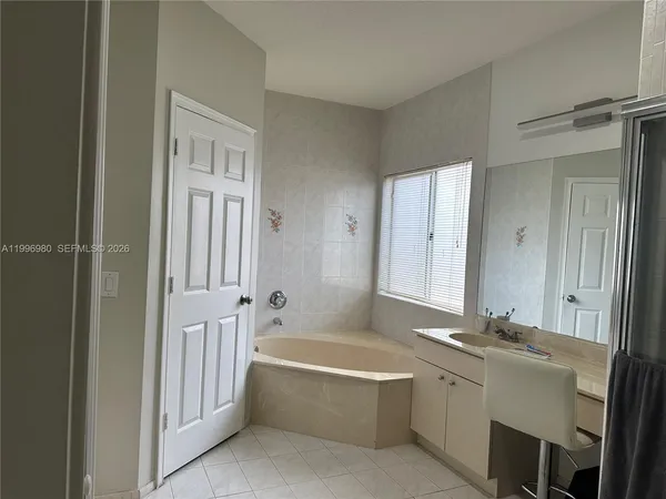 $3,800 | 4748 Northwest 111th Court, Unit 4748, Doral, FL 33178