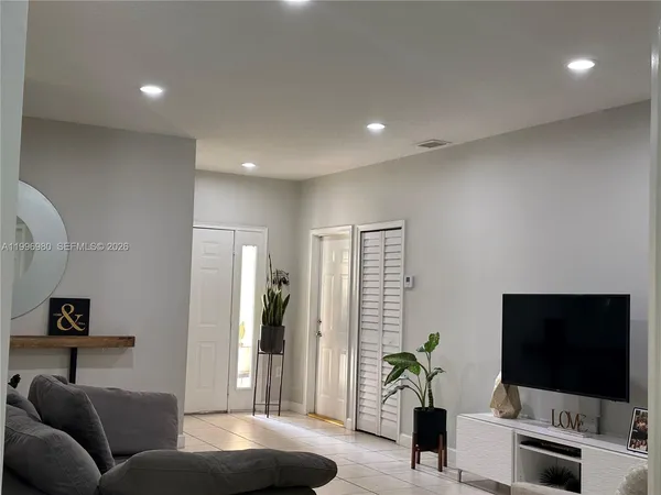 $3,800 | 4748 Northwest 111th Court, Unit 4748, Doral, FL 33178