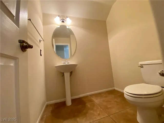 $2,068 | 9208 Red Knoll Street, Las Vegas, NV 89113