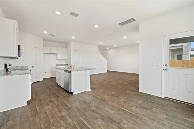 $299,990 | 15112 A Welsh Cob Road, Manor, TX 78653