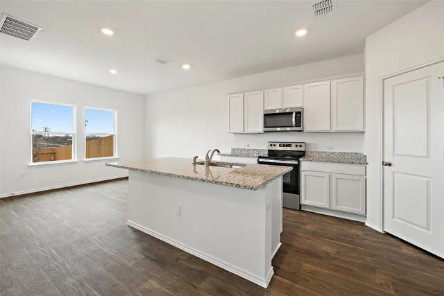 $299,990 | 15112 A Welsh Cob Road, Manor, TX 78653