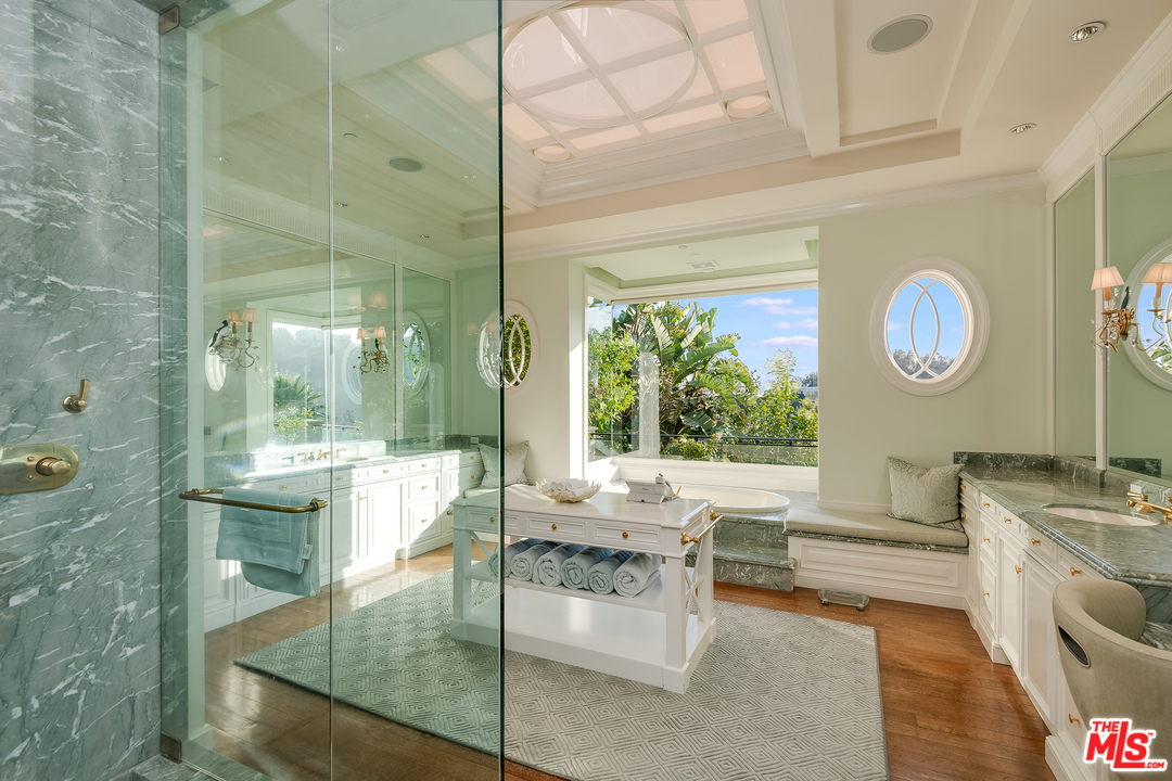 11222 Chalon Road Los Angeles, CA 90049 - Photo 28 of 51 Gallery Image 28