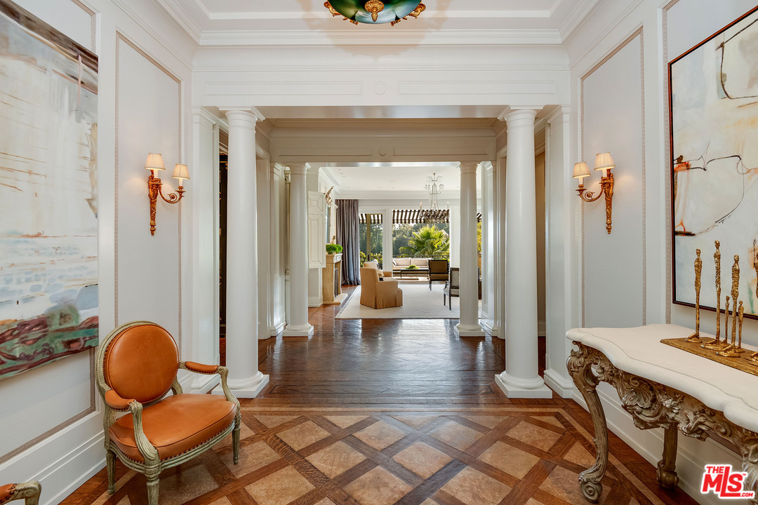 11222 Chalon Road Los Angeles, CA 90049 - Photo 5 of 51 Gallery Image 5