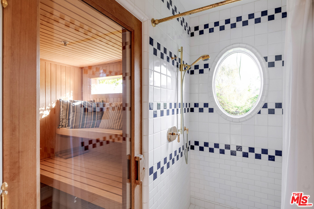 11222 Chalon Road Los Angeles, CA 90049 - Photo 44 of 51 Gallery Image 44