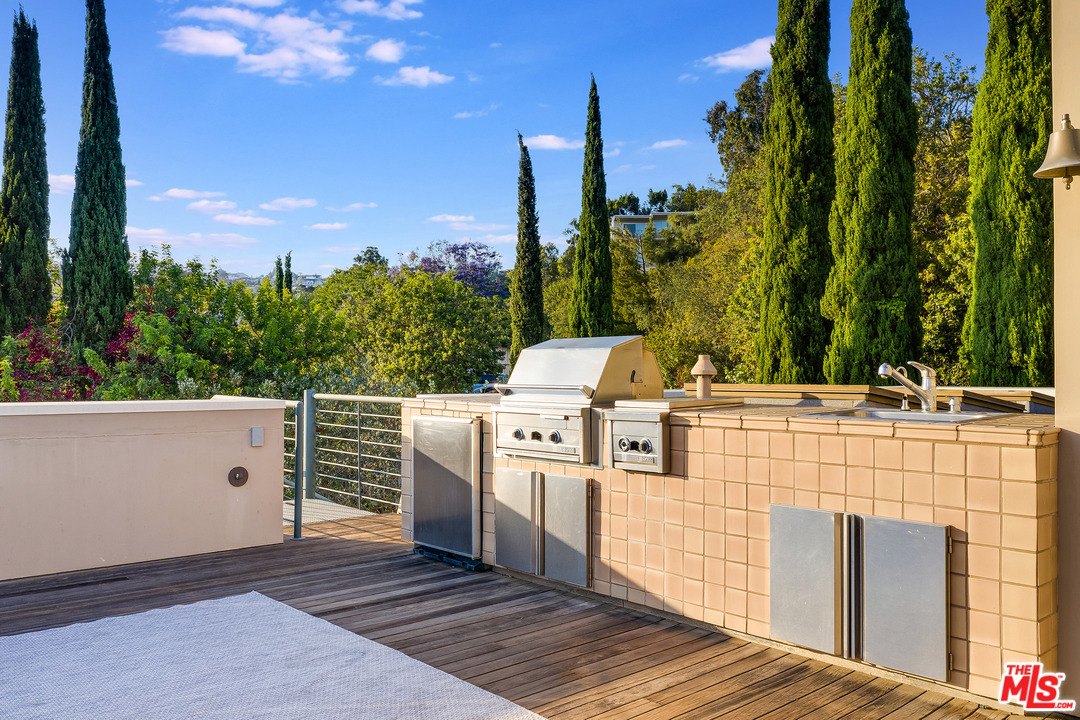 11222 Chalon Road Los Angeles, CA 90049 - Photo 48 of 51 Gallery Image 48