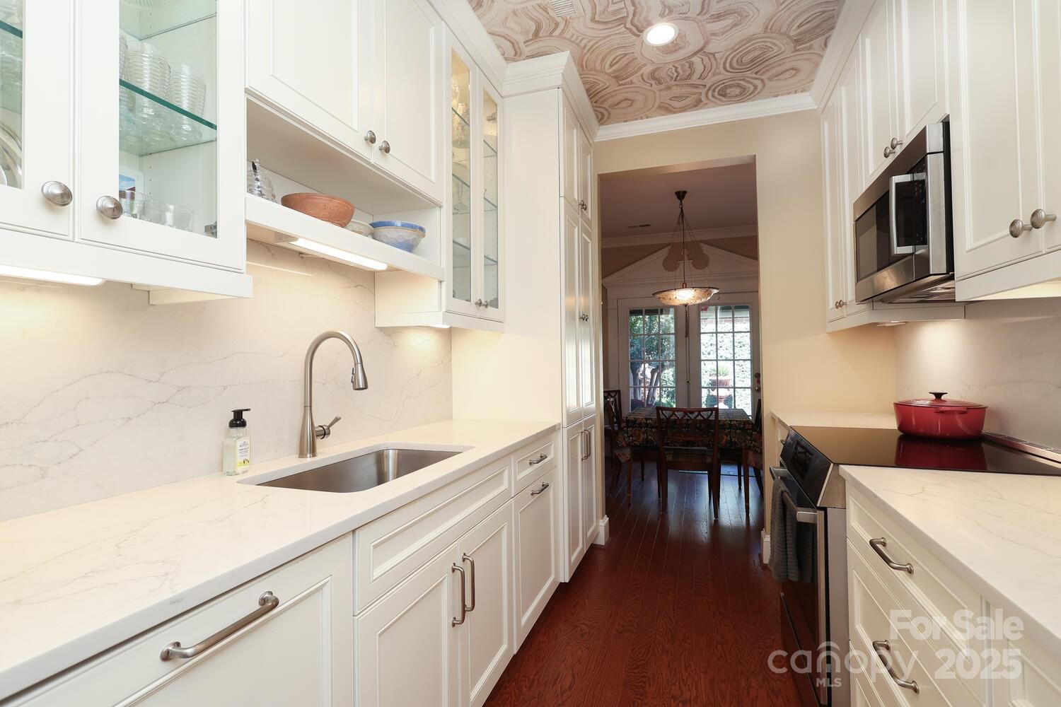 2839 Sharon View Road Charlotte, NC 28210 - Photo 10 of 30 Gallery Image 10