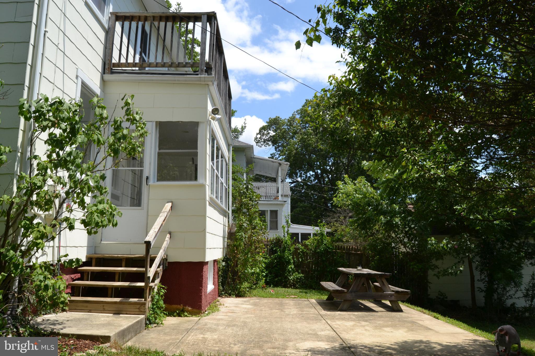 626 Orpington Road Baltimore, MD 21229 - Photo 16 of 40 Patio
