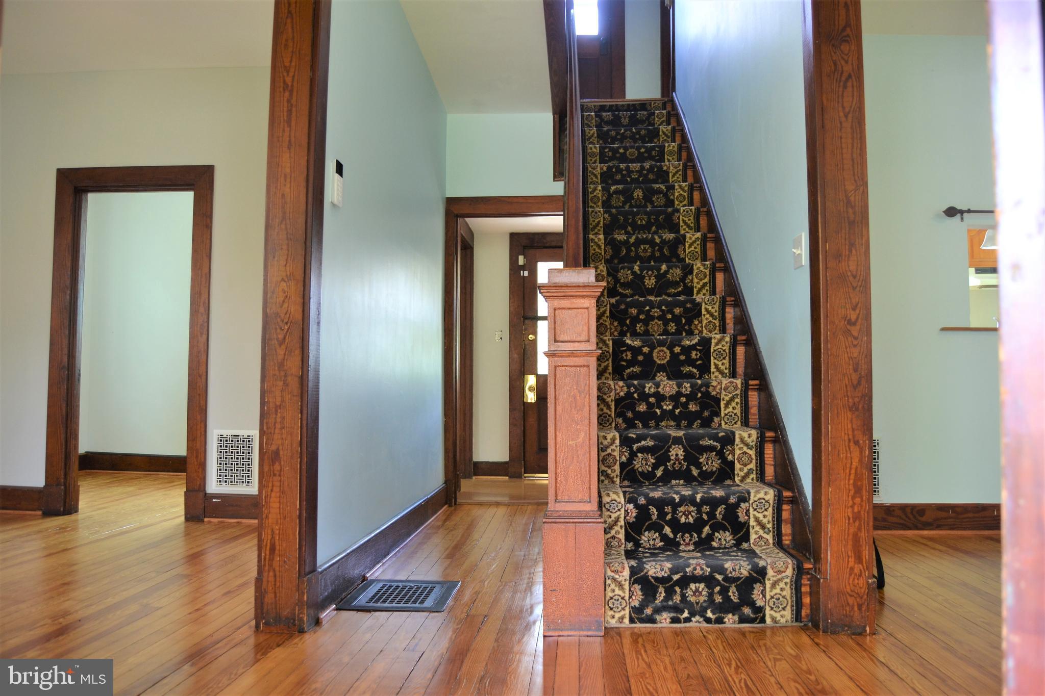 626 Orpington Road Baltimore, MD 21229 - Photo 18 of 40 Upstairs to 3 bedrooms
