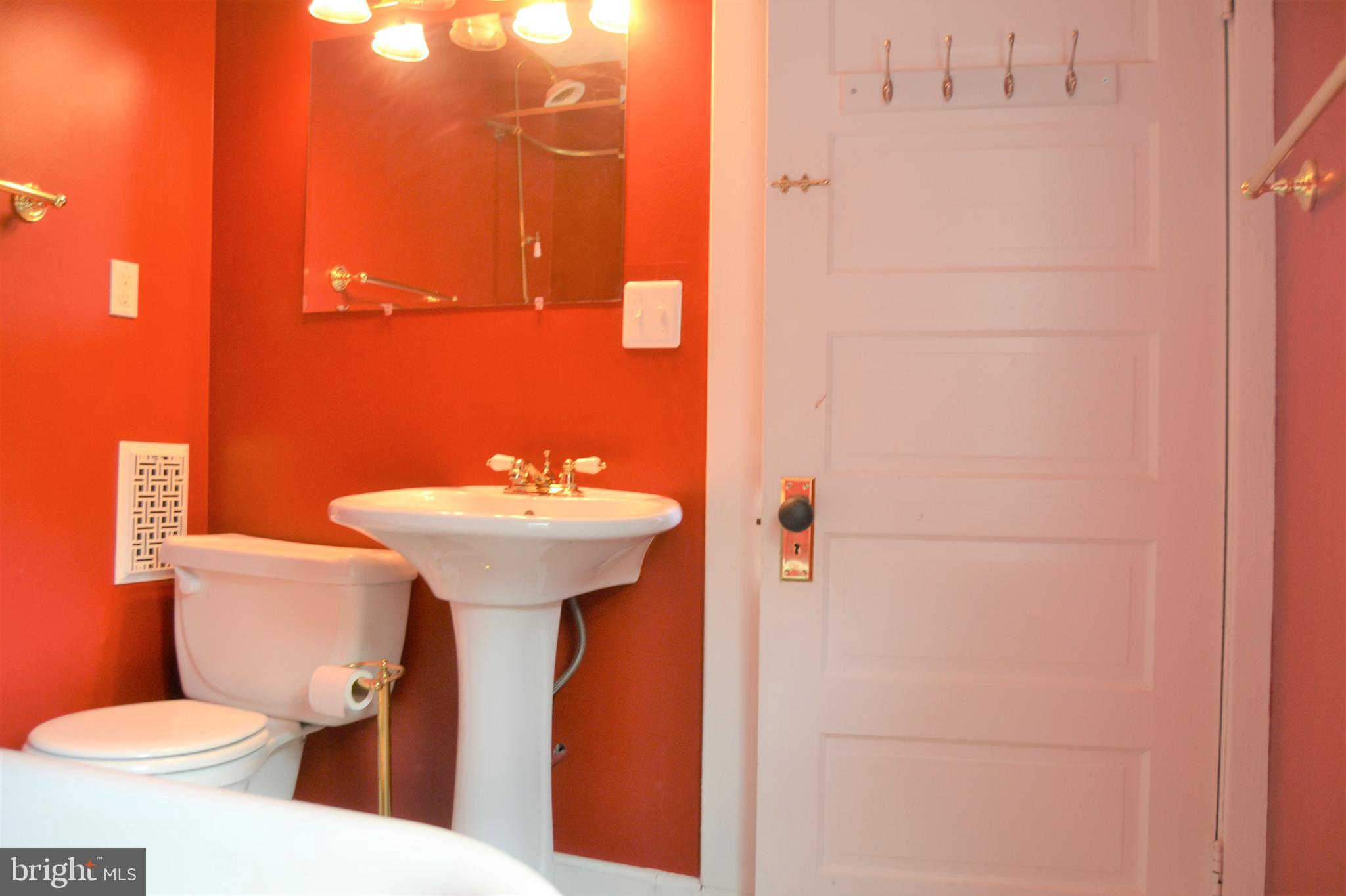 626 Orpington Road Baltimore, MD 21229 - Photo 28 of 40