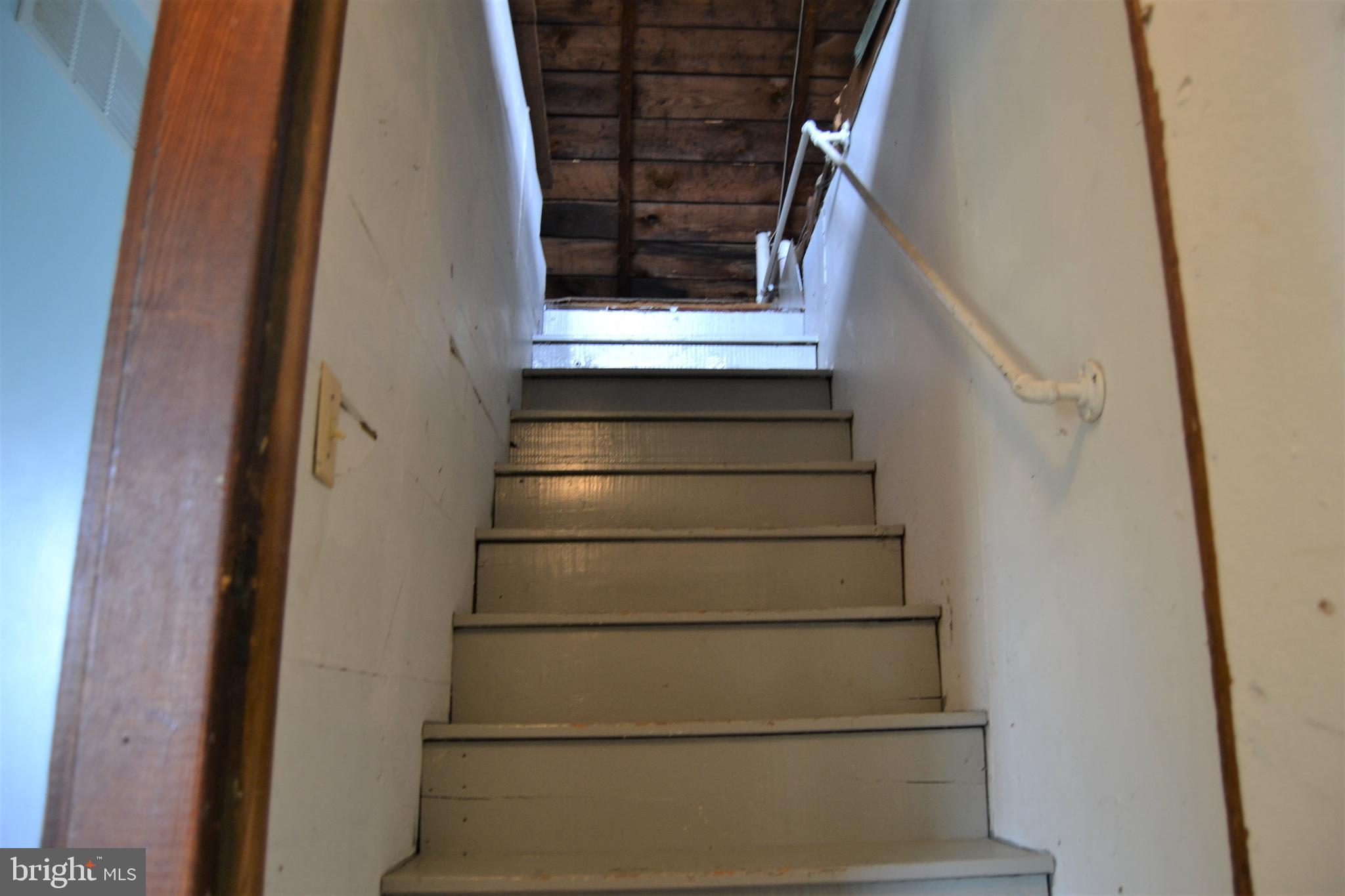 626 Orpington Road Baltimore, MD 21229 - Photo 29 of 40 Upstairs to floored attic