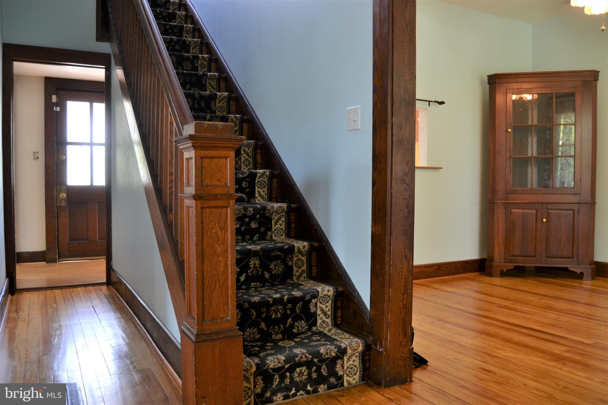 626 Orpington Road Baltimore, MD 21229 - Photo 4 of 40 Refinished hardwood floors
