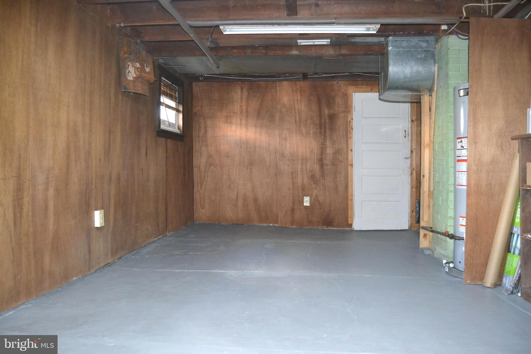 626 Orpington Road Baltimore, MD 21229 - Photo 32 of 40 Lower level family room