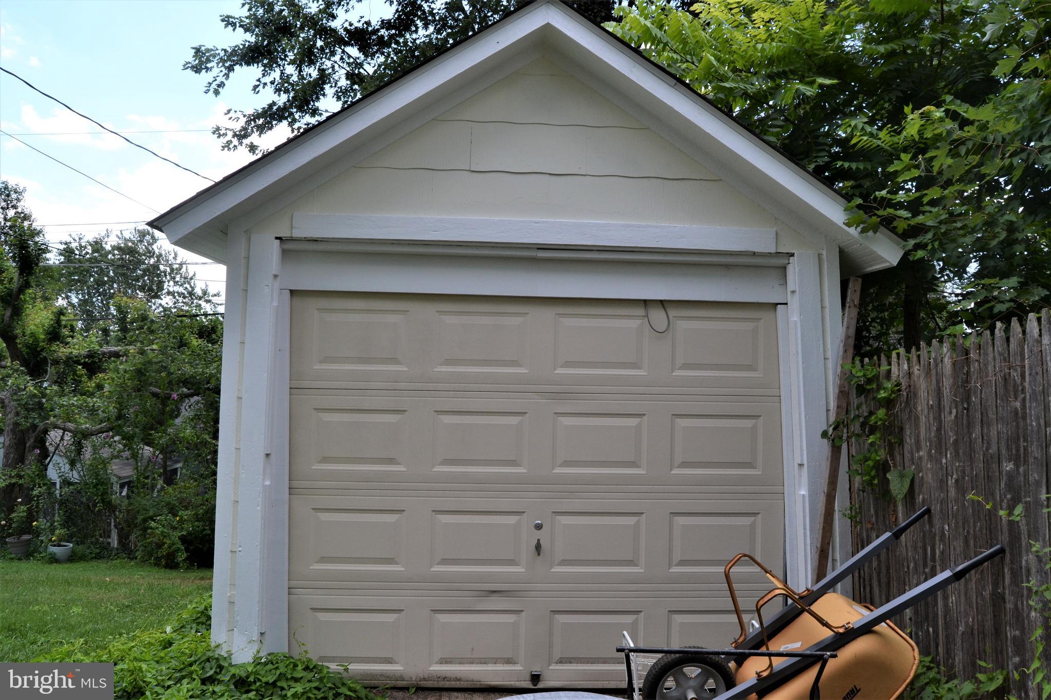 626 Orpington Road Baltimore, MD 21229 - Photo 34 of 40 Detached garage