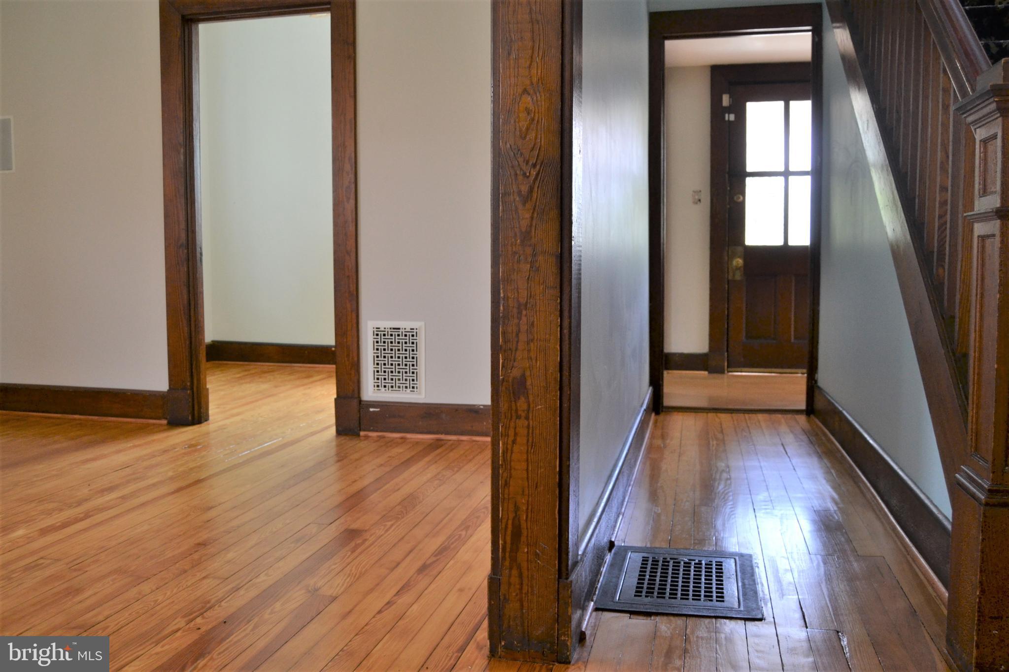 626 Orpington Road Baltimore, MD 21229 - Photo 9 of 40 Hall to kitchen