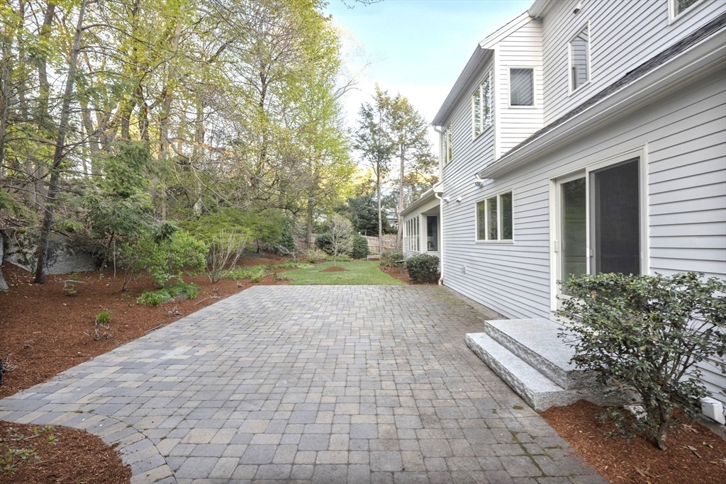 1 Croftdale Road Newton, MA 02459 - Photo 5 of 34