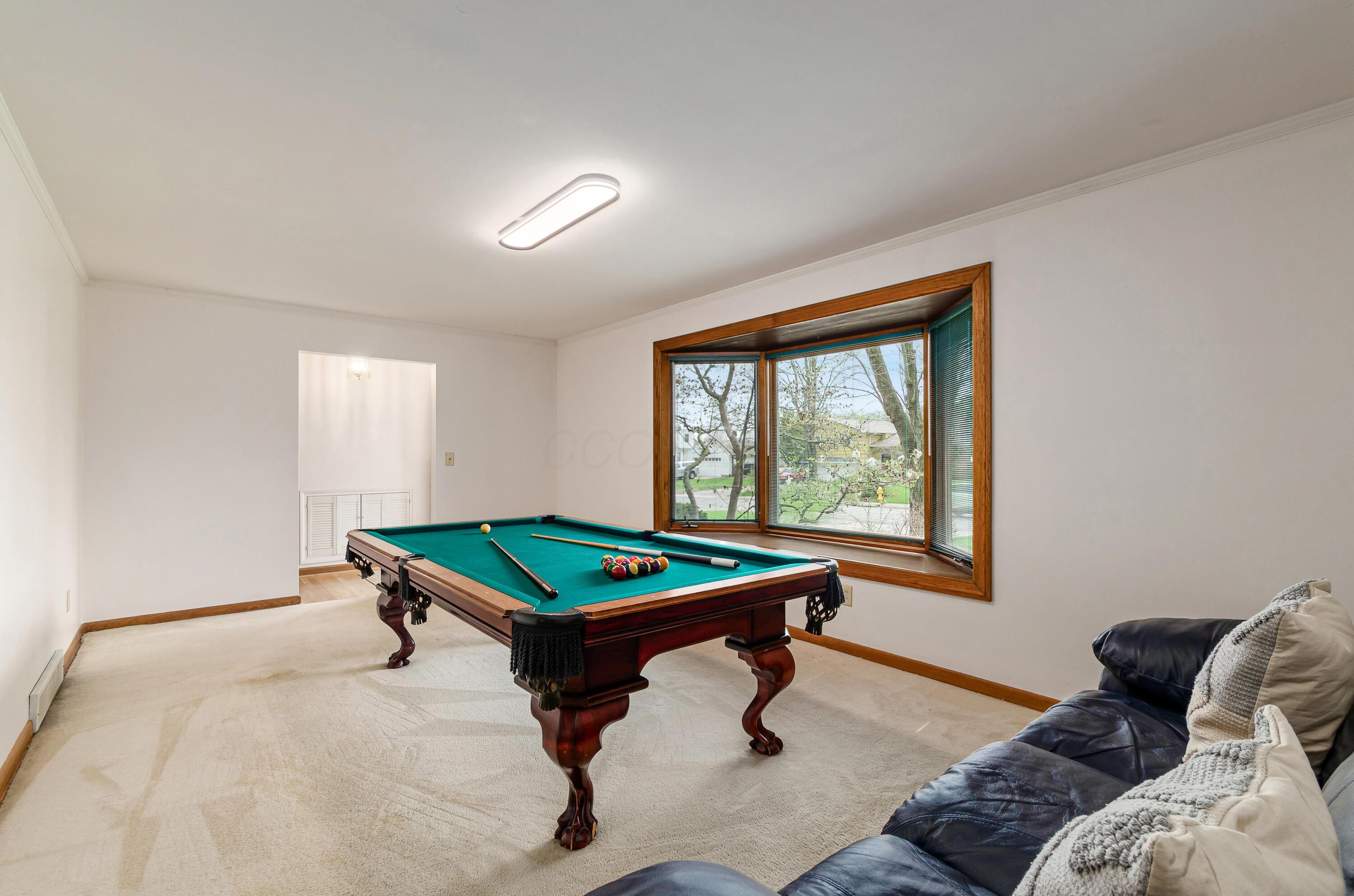 1418 Northam Road Columbus, OH 43221 - Photo 5 of 61 Living Room