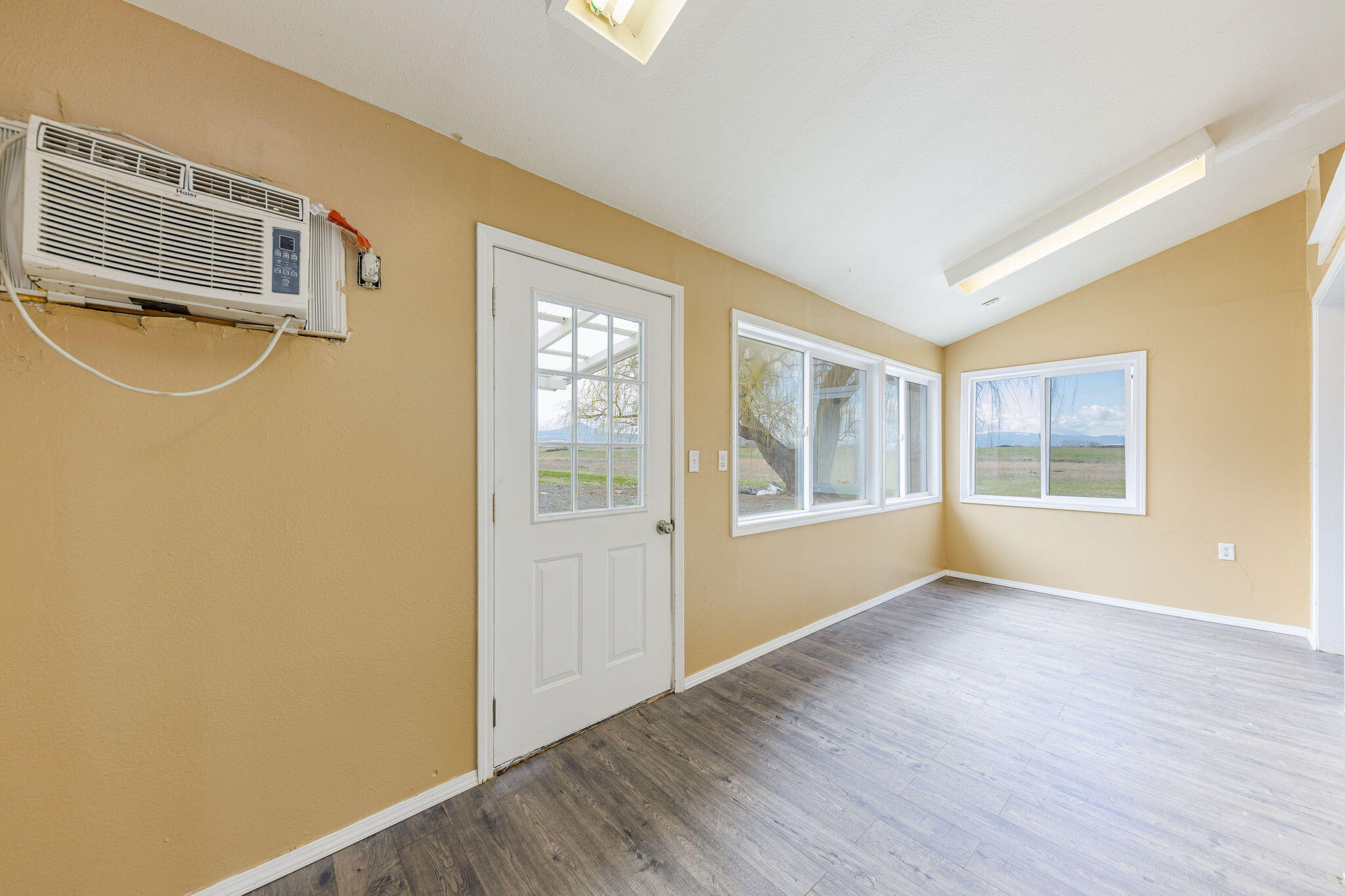 612 Brownsboro-Meridian Road Eagle Point, OR 97524 - Photo 18 of 63 HD-52