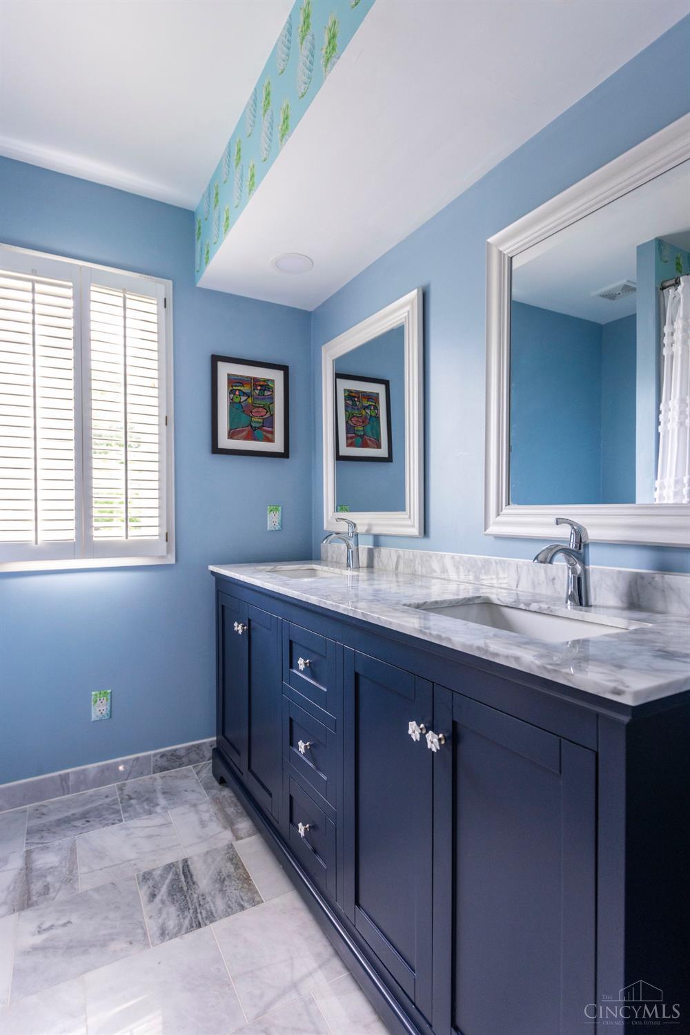 5025 Drake Road Cincinnati, OH 45243 - Photo 15 of 24 Gallery Image 15