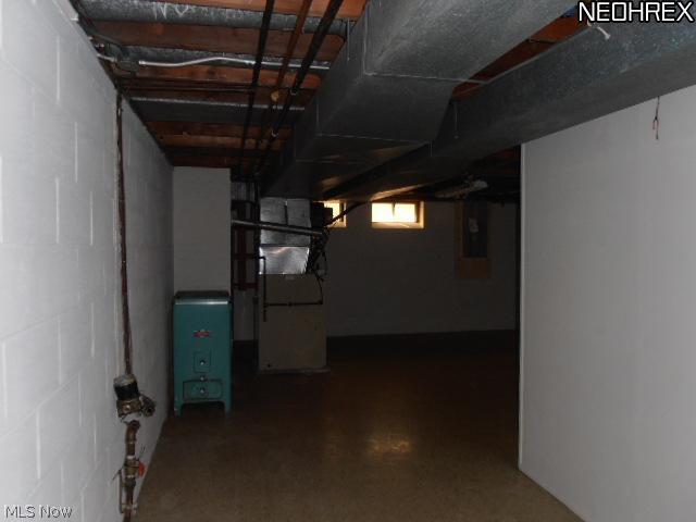 4825 Fairlawn Road Cleveland, OH 44124 - Photo 19 of 25 Gallery Image 19