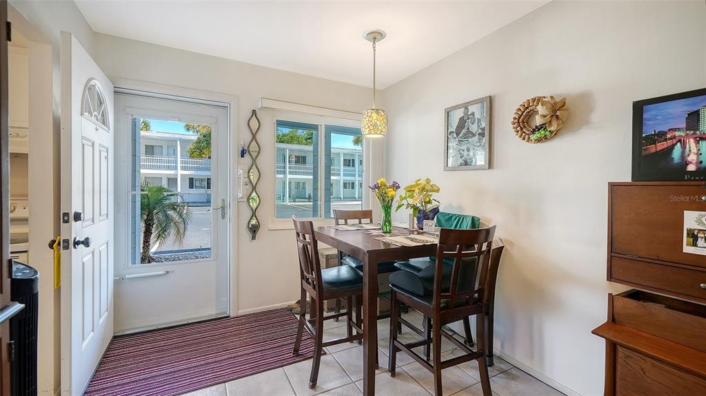1554 Pleasant Road, Unit J5 Bradenton, FL 34207 - Photo 5 of 40