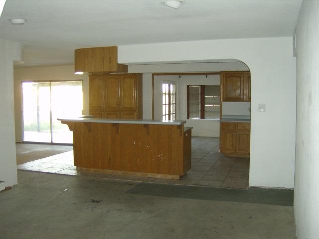 3444 West Calavar Road Phoenix, AZ 85053 - Photo 3 of 6 family room