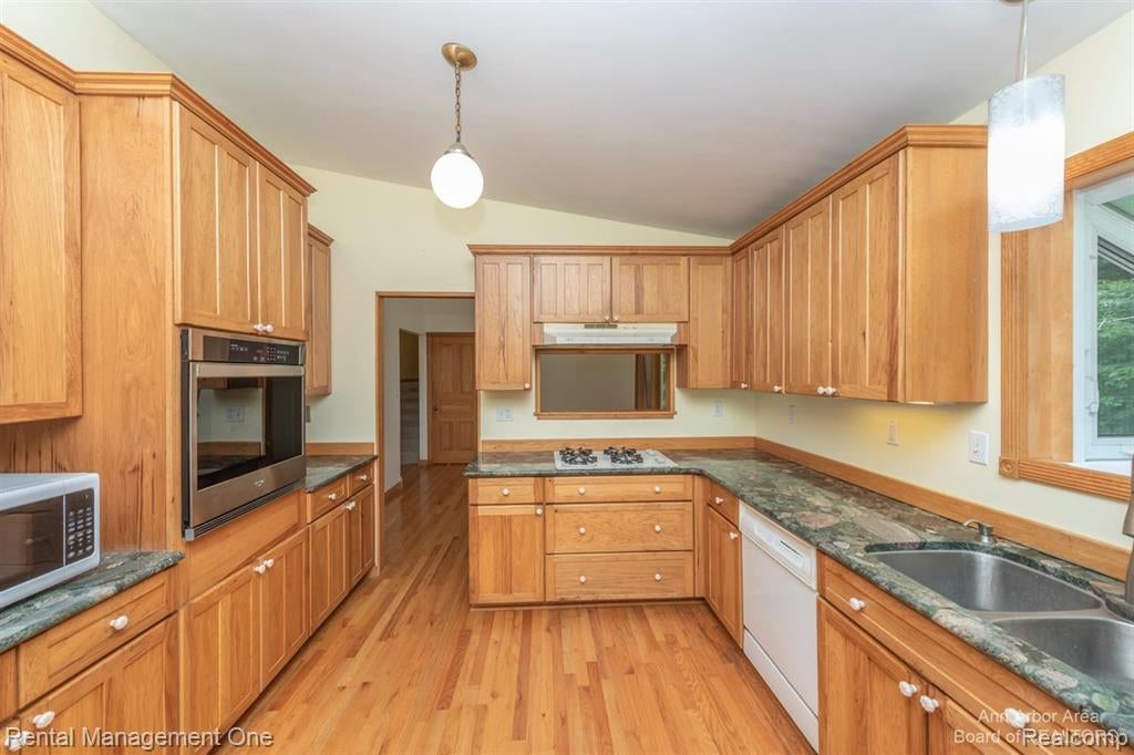 7870 Chamberlin Road Dexter, MI 48130 - Photo 7 of 52 Gallery Image 7