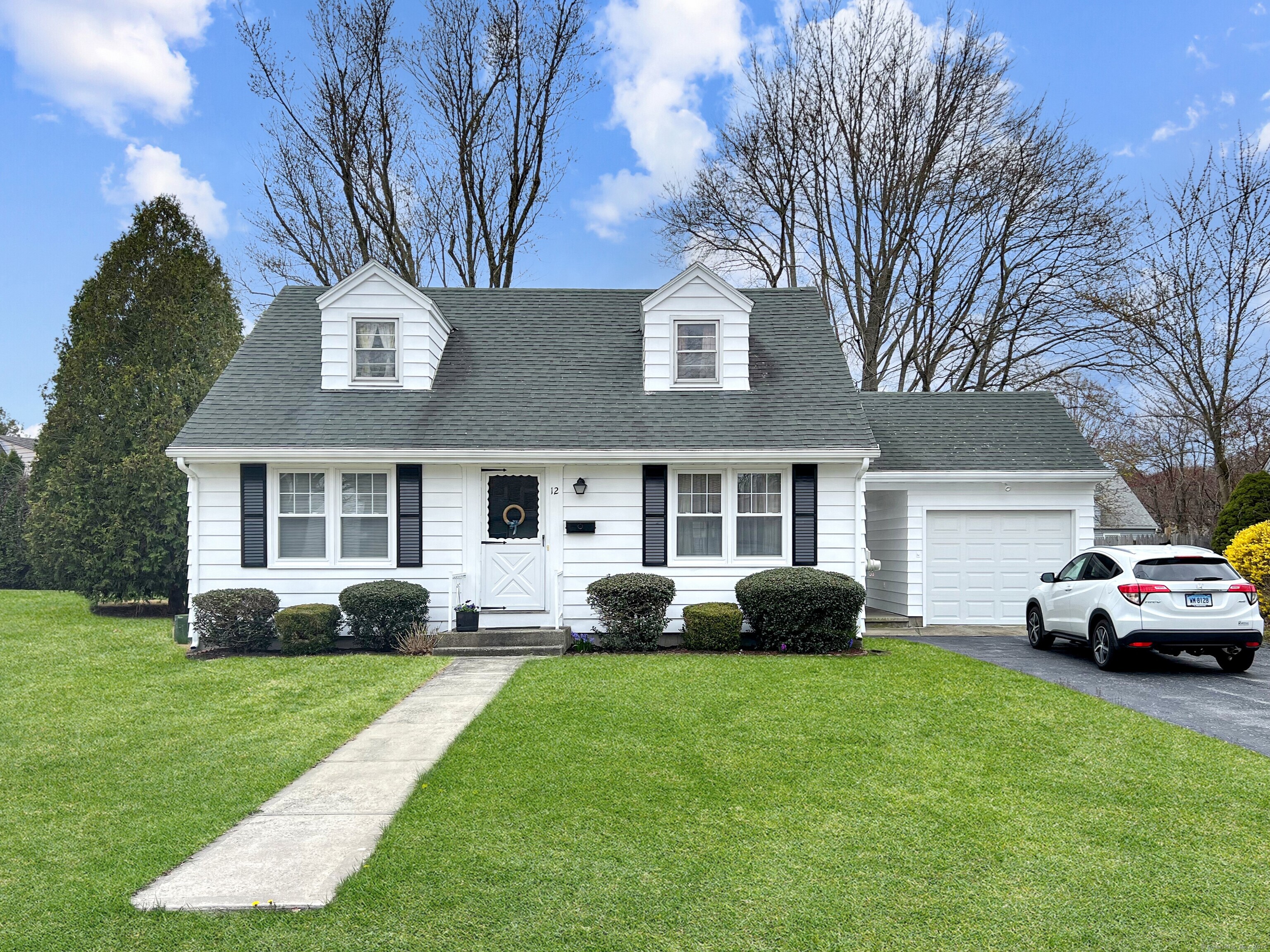 12 Sycamore Road Norwich, CT 06360 - Photo 1 of 1 Gallery Image 1