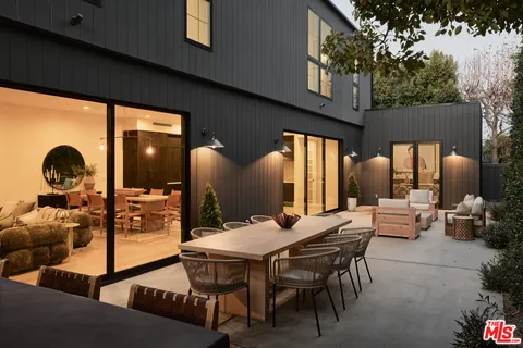 $4,495,000 | 2026 Louella Avenue, Venice, CA 90291