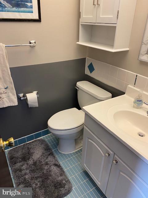 3447 Brookview Road Philadelphia, PA 19154 - Photo 17 of 38 Hall Bath