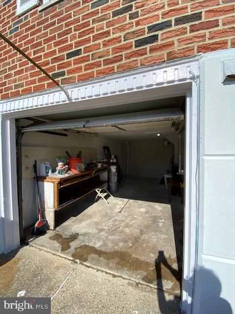3447 Brookview Road Philadelphia, PA 19154 - Photo 28 of 38 Garage