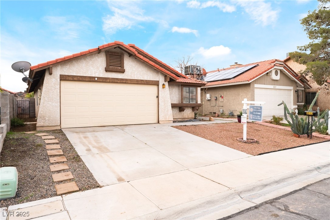 6513 Deadwood Road Las Vegas, NV 89108 - Photo 7 of 38