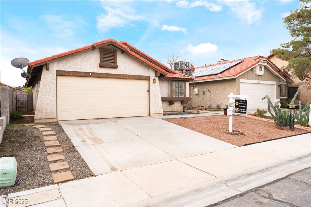 6513 Deadwood Road Las Vegas, NV 89108 - Photo 8 of 38