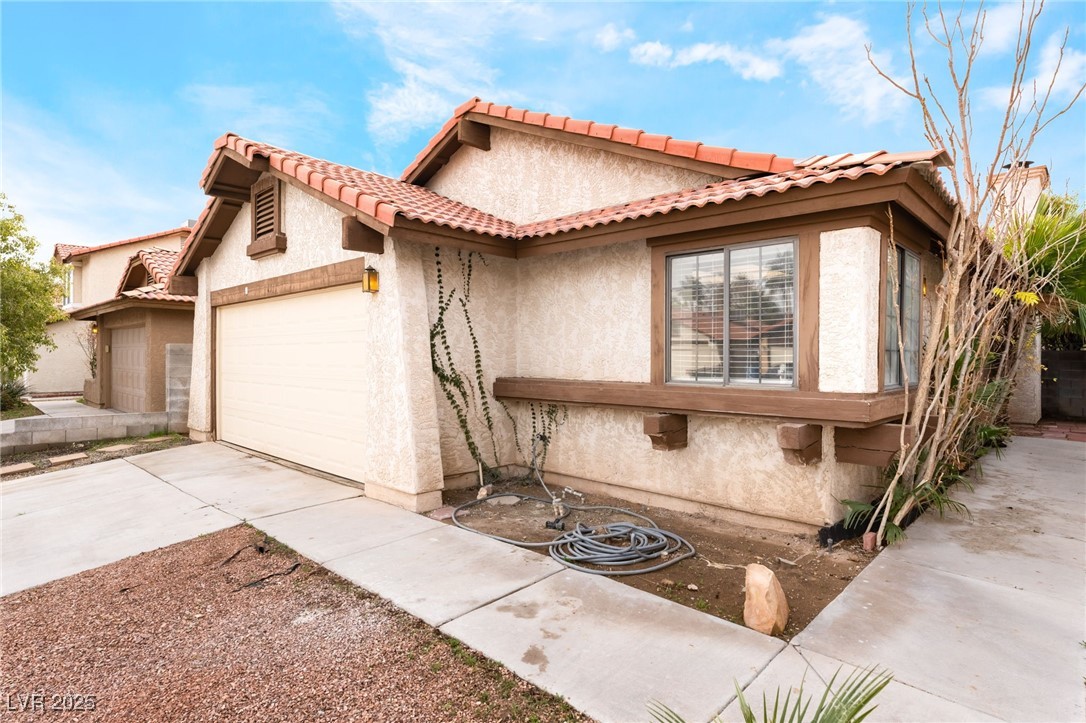 6513 Deadwood Road Las Vegas, NV 89108 - Photo 9 of 38