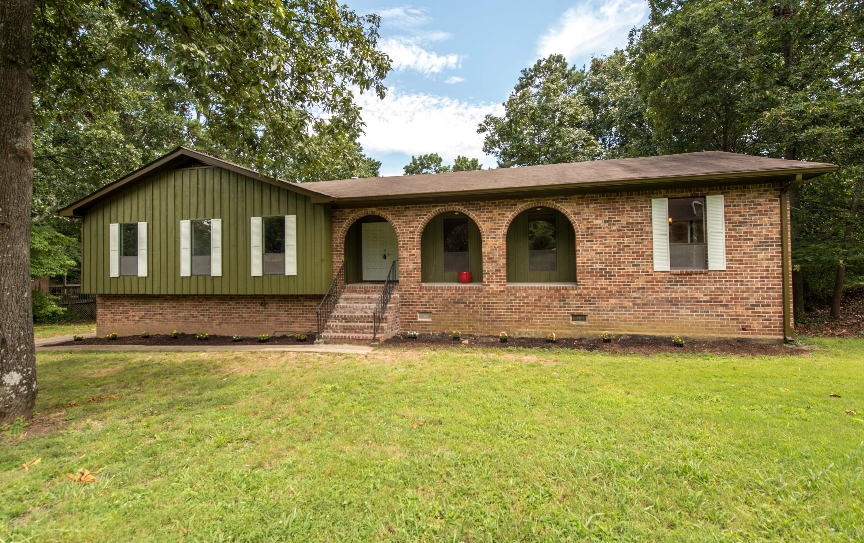 8613 Clearwood Road Chattanooga, TN 37421 - Photo 2 of 27 _MG17620