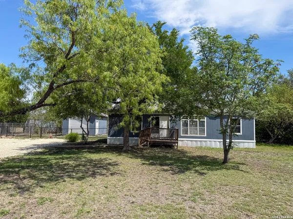 $1,450 | 4506 Legend Falls, San Antonio, TX 78253