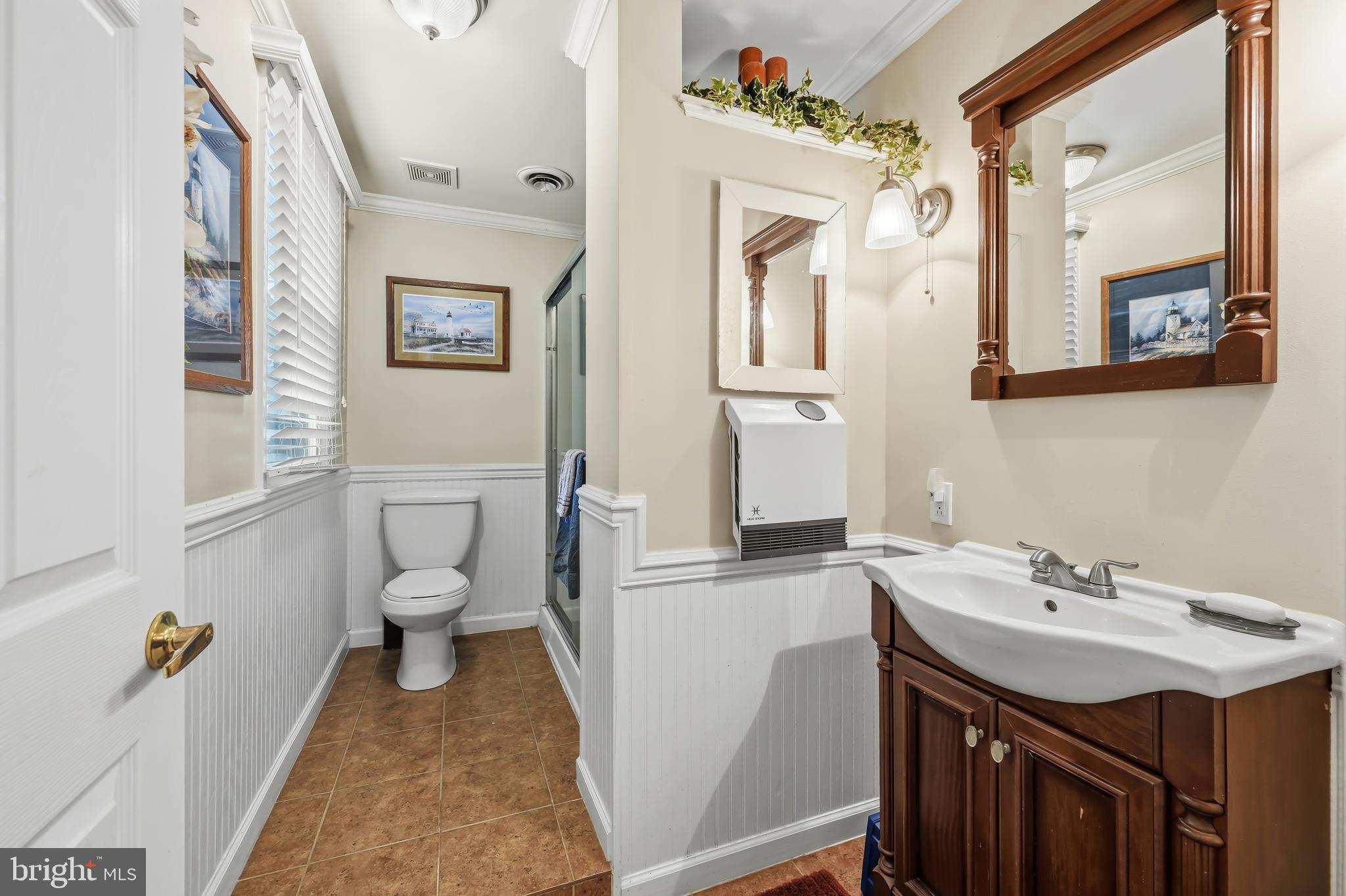 2200 Bennett Point Road Queenstown, MD 21658 - Photo 32 of 43 Primary bath with walk in shower