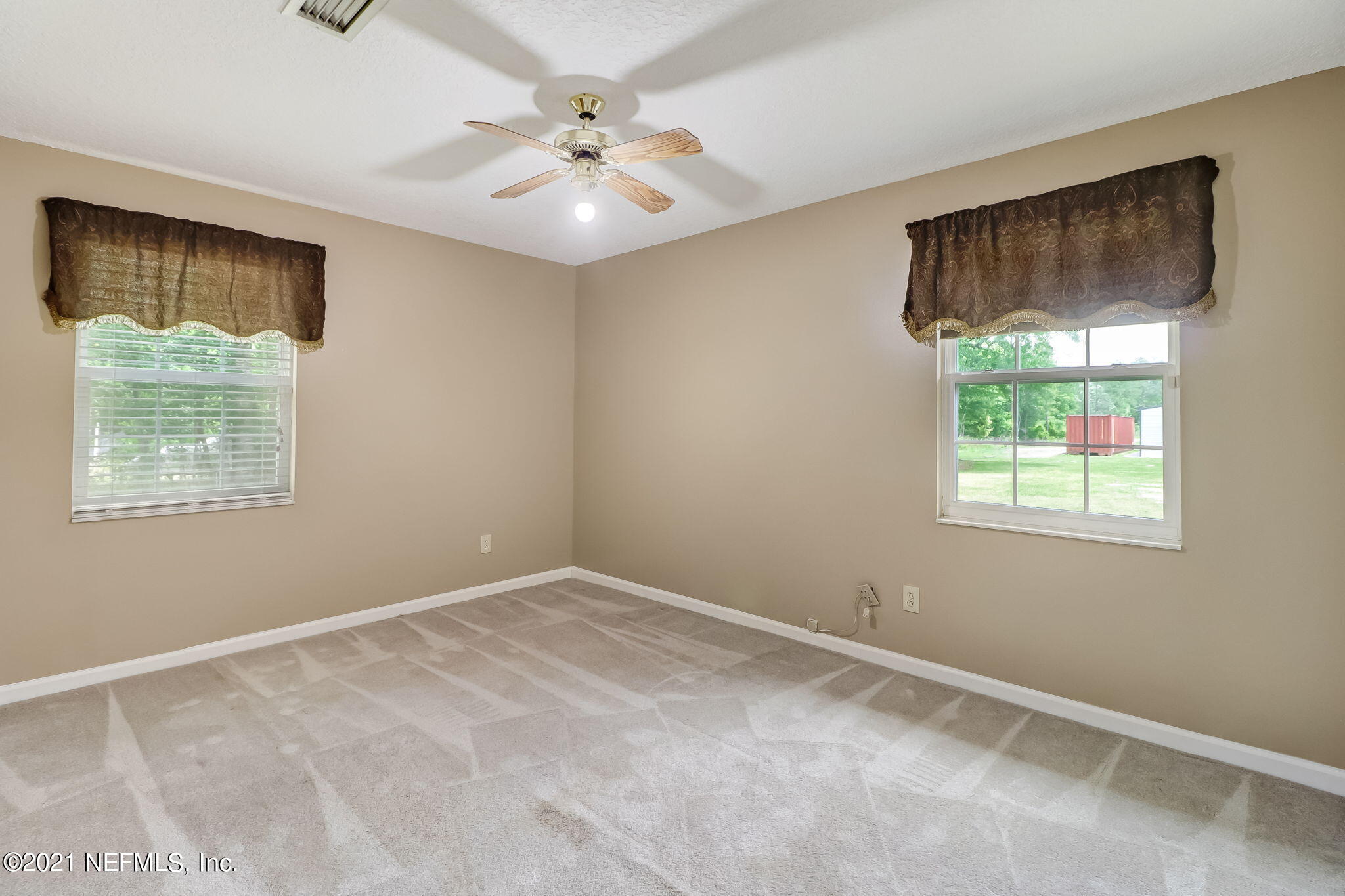 17053 Oak Hill Road Hilliard, FL 32046 - Photo 29 of 45 24