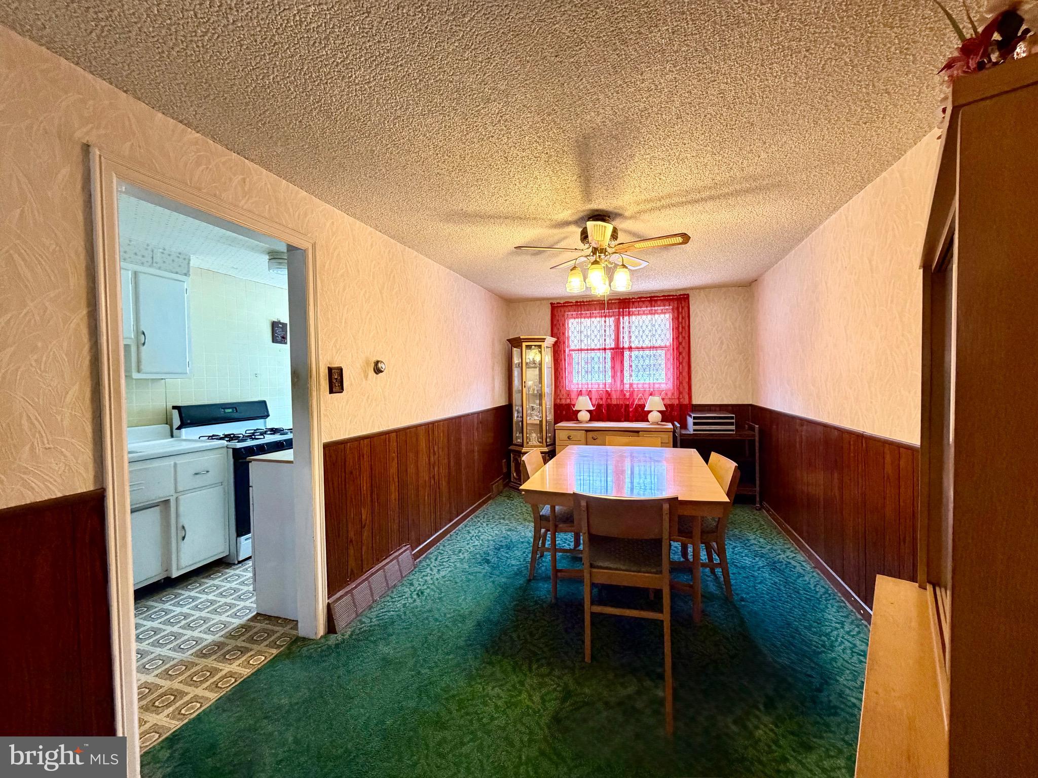 6323 Cottage Street Philadelphia, PA 19135 - Photo 3 of 17