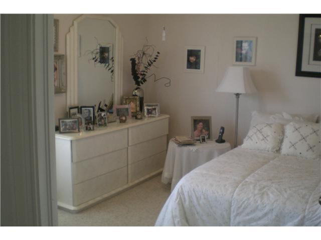 454 Cactus Circle Boca Raton, FL 33487 - Photo 17 of 24 Additional Photo