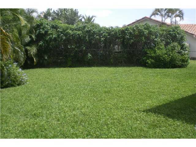 454 Cactus Circle Boca Raton, FL 33487 - Photo 4 of 24 Additional Photo