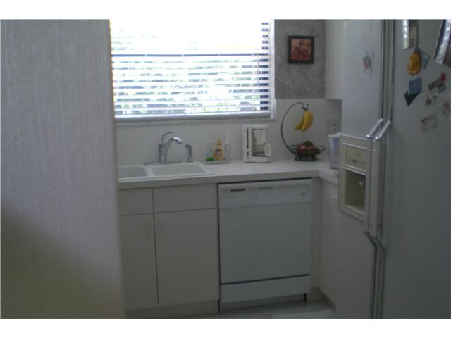 454 Cactus Circle Boca Raton, FL 33487 - Photo 10 of 24 Additional Photo