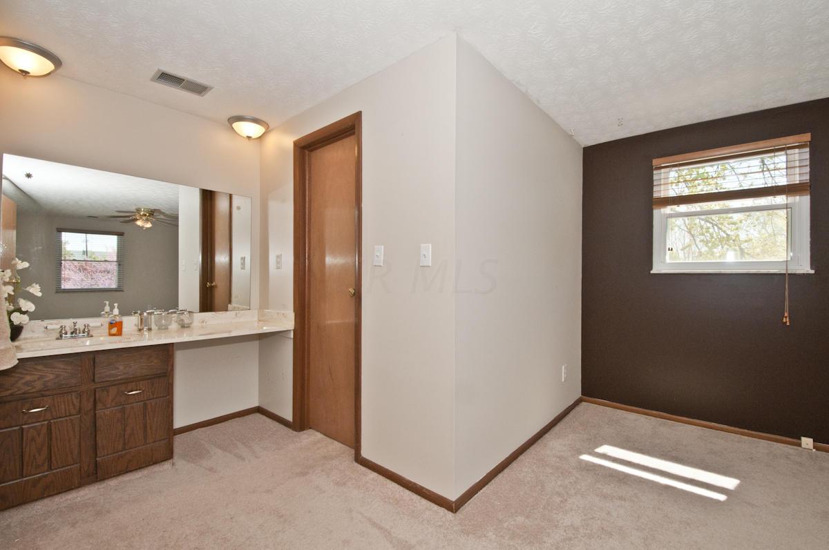 5378 Blue Ash Road Columbus, OH 43229 - Photo 12 of 21 Gallery Image 12