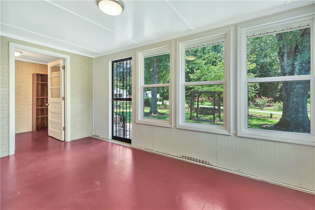 3700 Belhaven Road Belton, SC 29627 - Photo 26 of 43 Sunroom