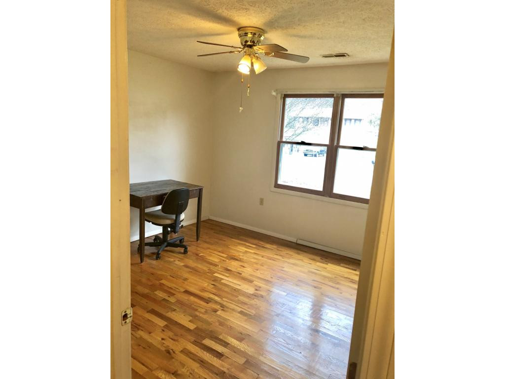 568 Big Ridge Road Kingsport, TN 37660 - Photo 11 of 19 Bedroom 1
