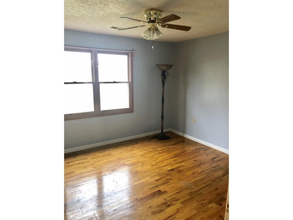 568 Big Ridge Road Kingsport, TN 37660 - Photo 12 of 19 Bedroom 2