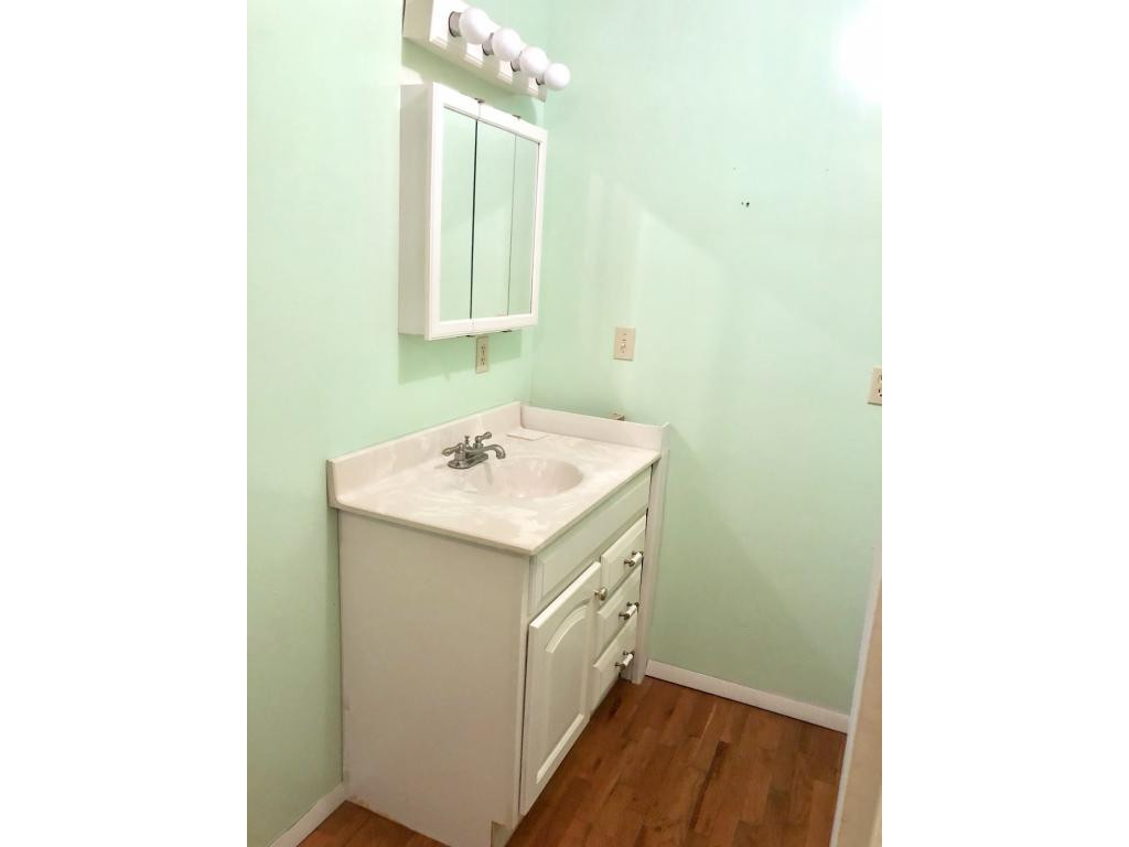 568 Big Ridge Road Kingsport, TN 37660 - Photo 19 of 19 Master Bath