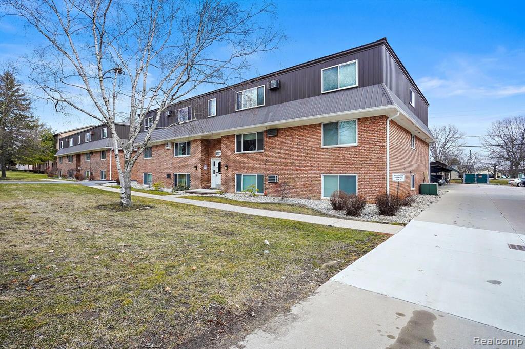 1627 South Riverside Avenue, Unit 4 St. Clair, MI 48079 - Photo 2 of 16