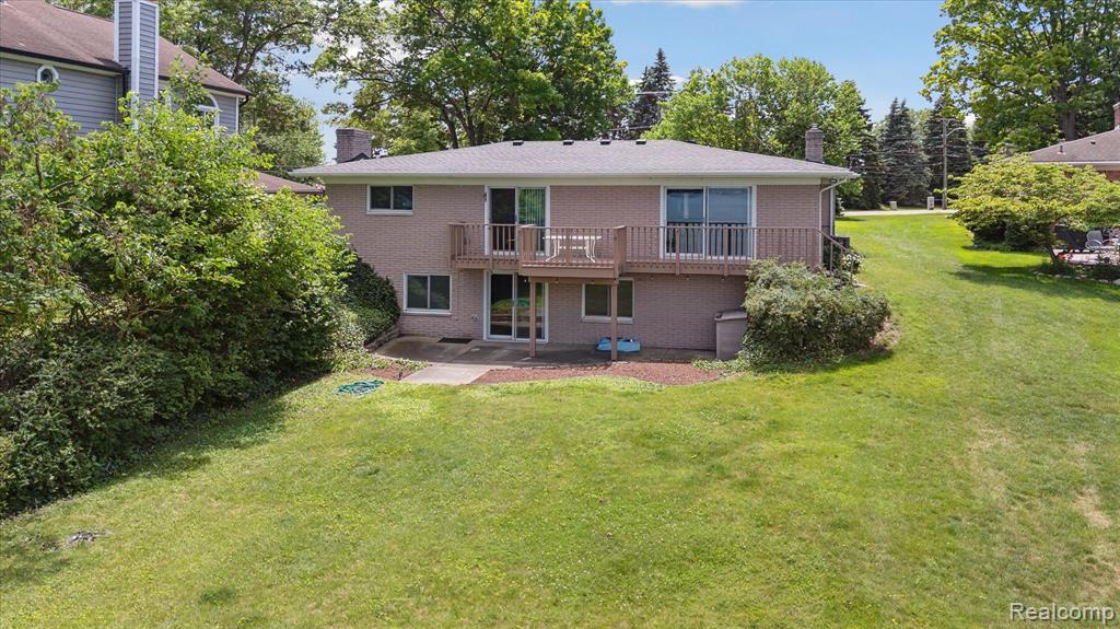 7262 Hatchery Road Waterford, MI 48327 - Photo 46 of 58 Gallery Image 46
